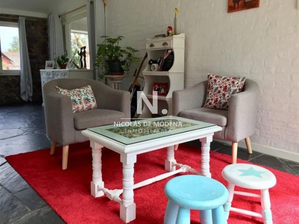 Vende casa en Pinares, cercania a la playa de 3 dormitorios