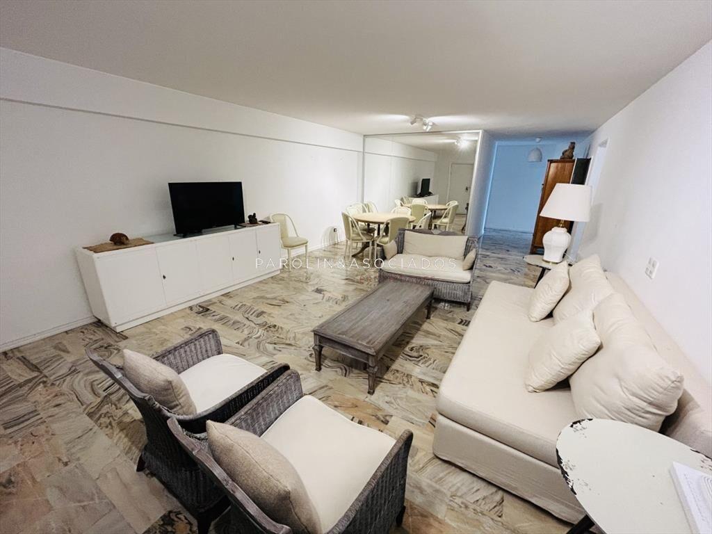 Apartamento en venta en zona Puerto, Punta del