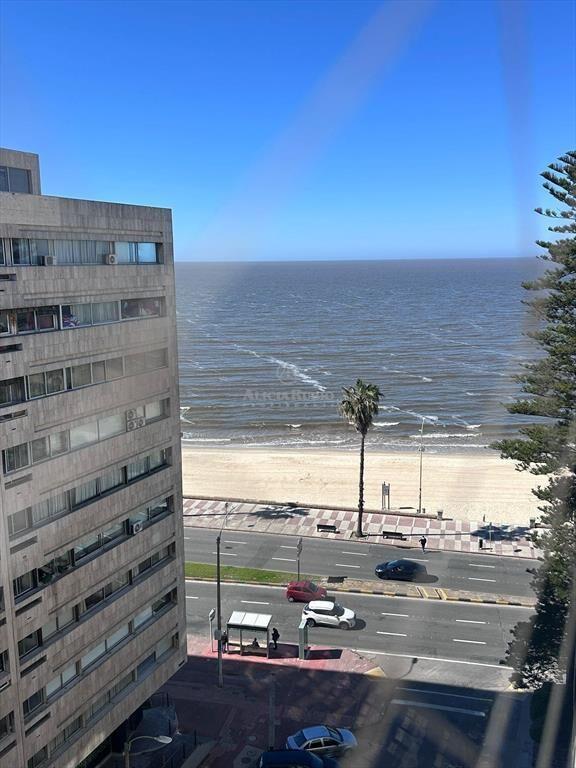 PENTHOUSE CON VISTA RAMBLA! MARTI Y RAMBLA! 103 MTS + 3O...