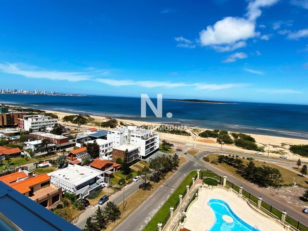 Apartamento en venta, en Torre Le jardín, Punta