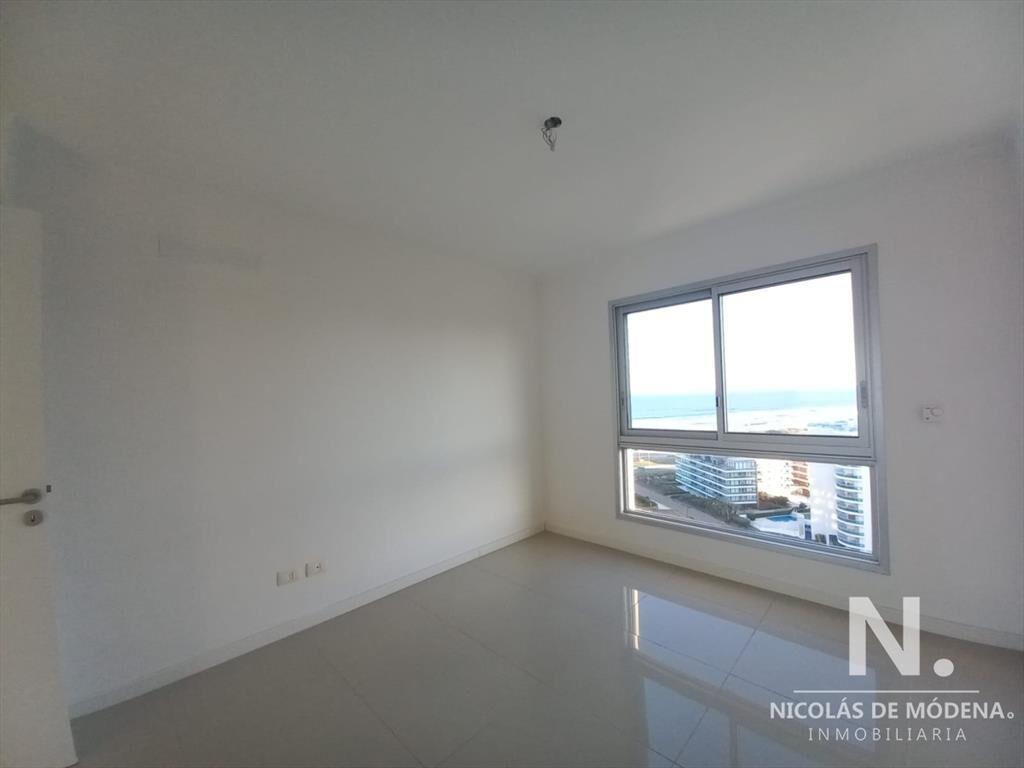 Oportunidad. Se vende apartamento de 2 dormitorios con herm
