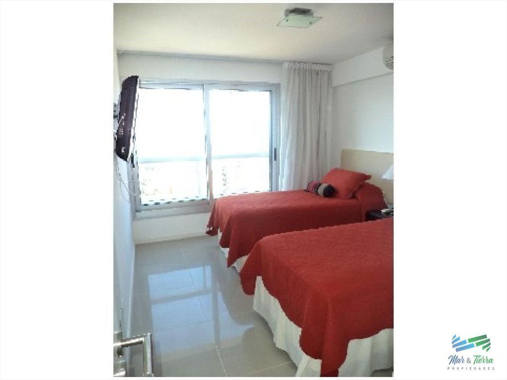 Vendo apartamento 2 dormitorios con vista al mar