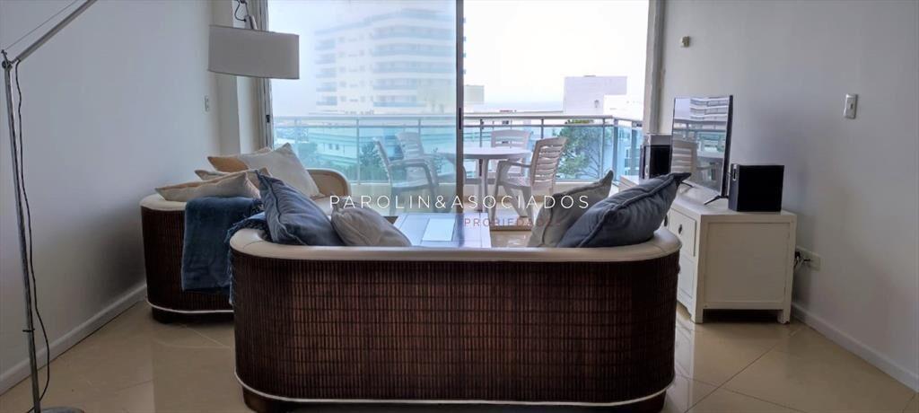 Apartamento en venta de 3 dormitorios en Sol y