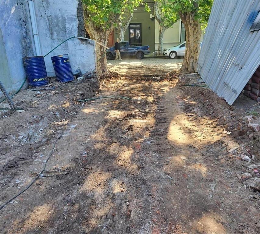 VENTA DE LOCAL DE GRAN METRAJE EN COLONIA DEL SACRAMENTO