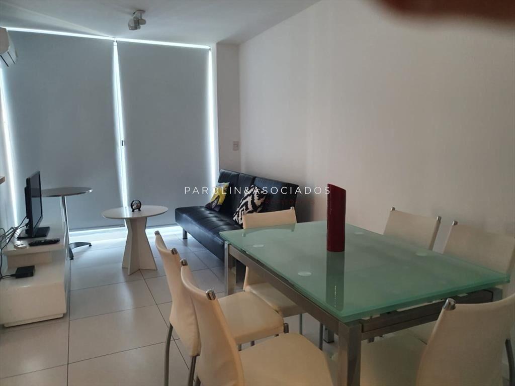 Apartamento en venta en edificio Bellagio, Punta Este.