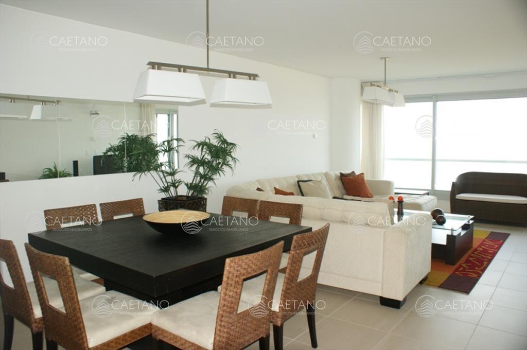 Alquiler de apartamento en Playa Brava.