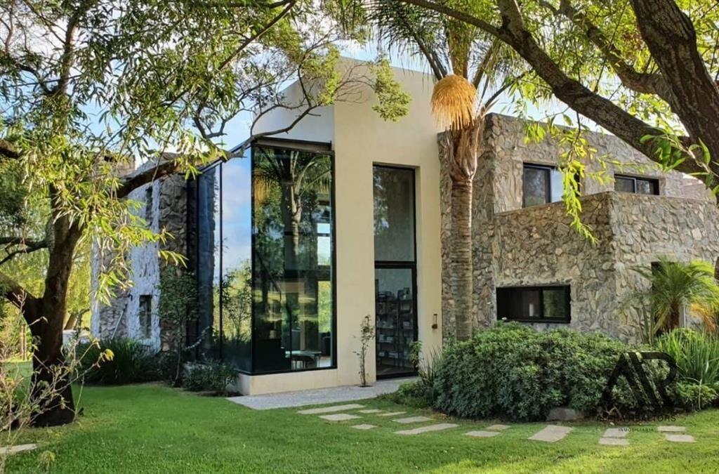 Venta Casa La Tahona 3 Dormitorios + Servicio Con Renta