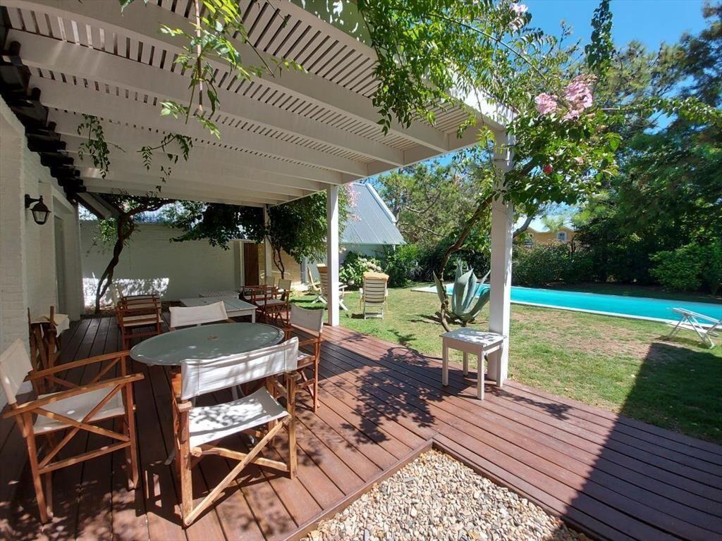 Casa en venta a pocas cuadras de La Posta del Cangrejo y la