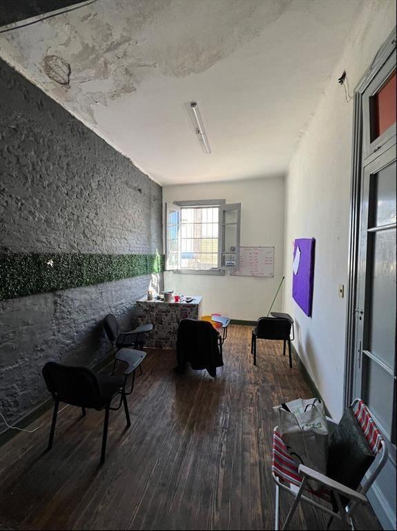 Venta local + casa de altos, total 446m2.Sobre 8 de octubre