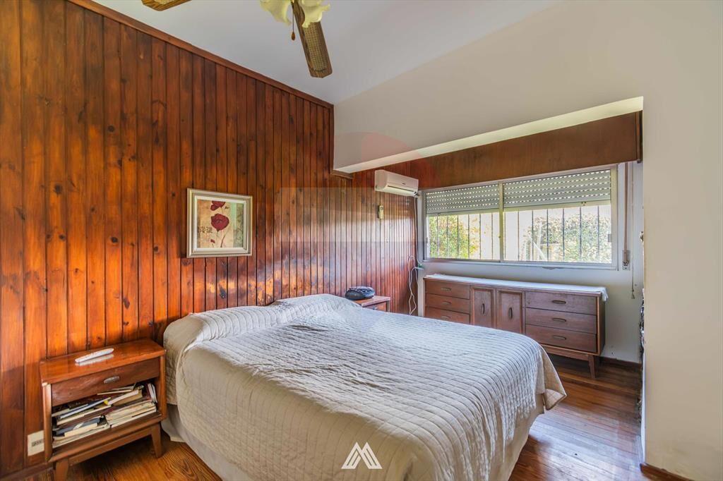 Vendo Casa en Carrasco 4 dormitorios Cochera Doble