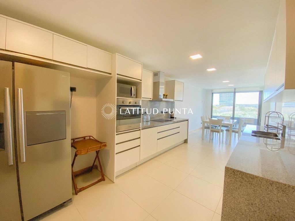 Exclusivo, 3 suites en mas dependencia en Rincón