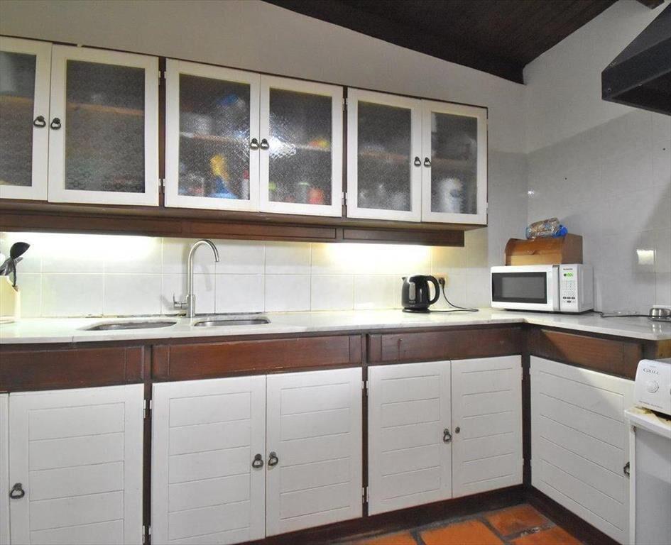 CASA CON APARTAMENTO Y PISCINA EN VENTA EN COLONIA