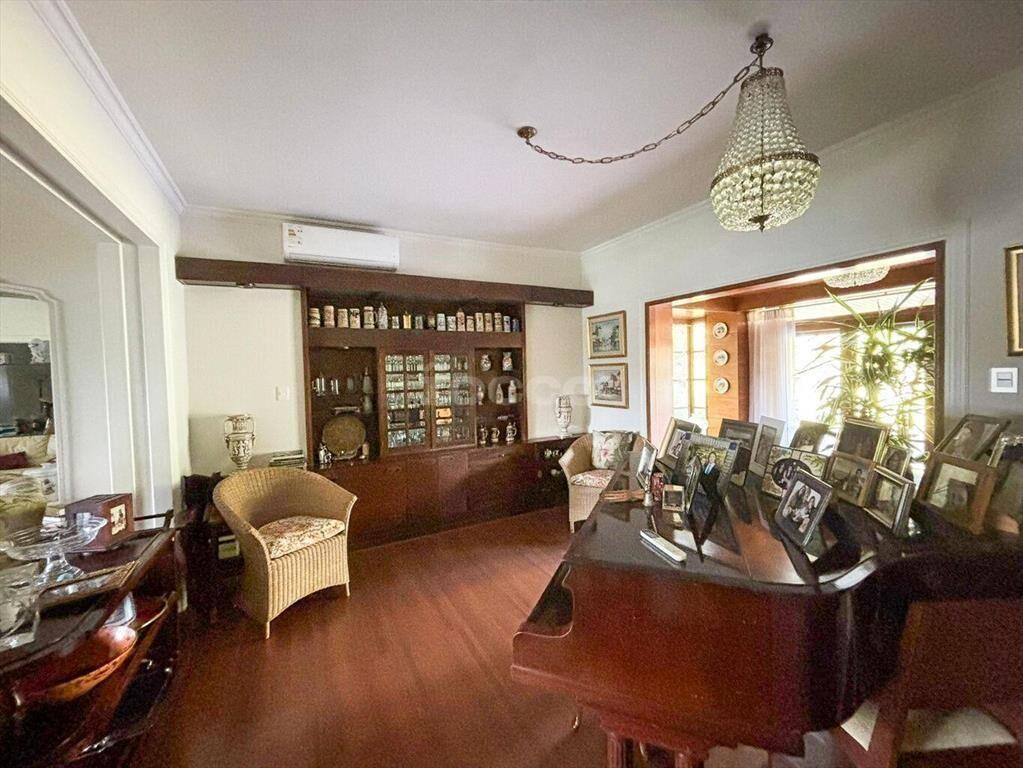 Casa en venta en el Prado, con gran jardín y piscina a metr