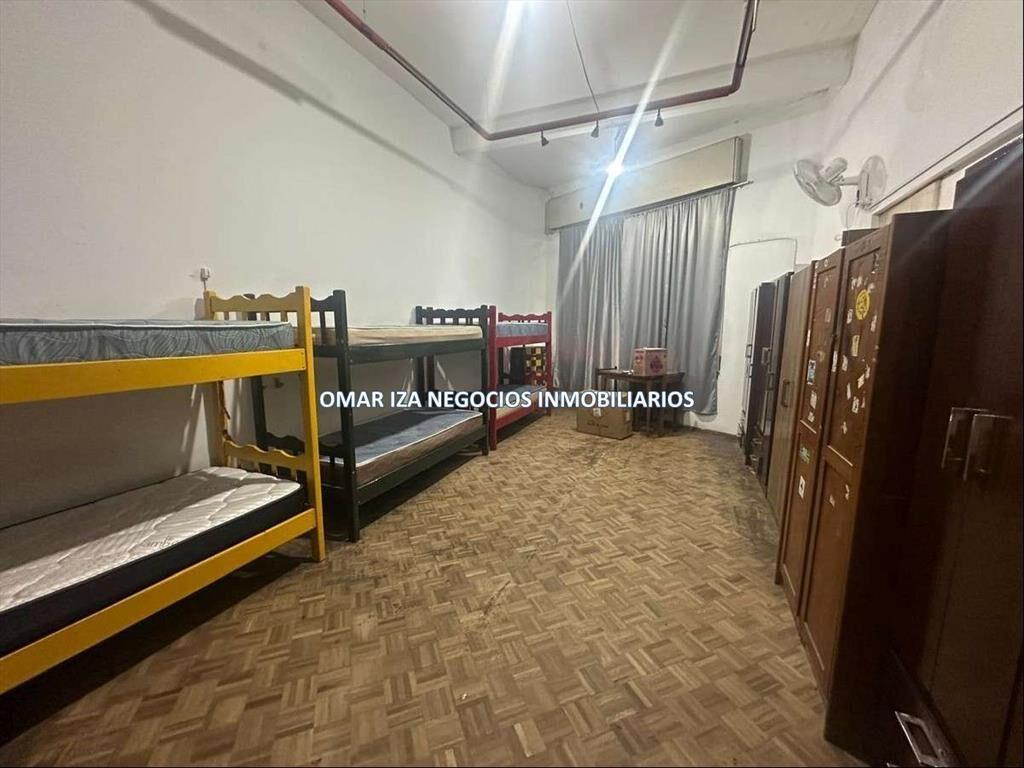 Venta casa sobre Br España, Parque Rodo - Con renta