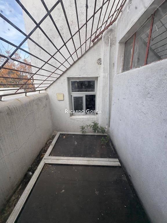 Casa de 4 dormitorios + Local en Venta a metros de Av. M...