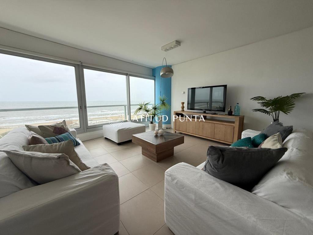 Apartamento esquinero en Le Parc, 3 suites más