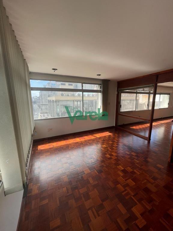 VENTA Oficina, Cuidad Vieja,75 m2 ,baño, cocina,