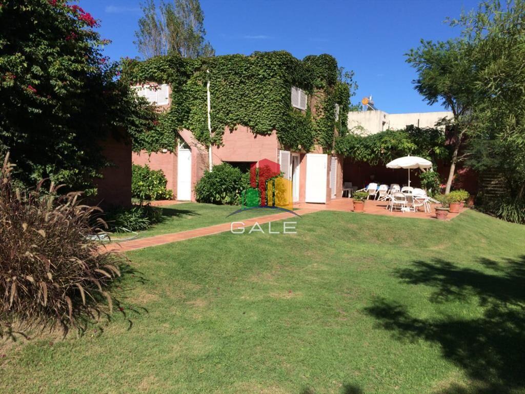 Hermosa casa en alquiler en la barrra