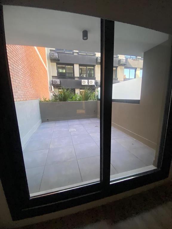 Venta apartamento monoambiente con amplio balcón. Excelente