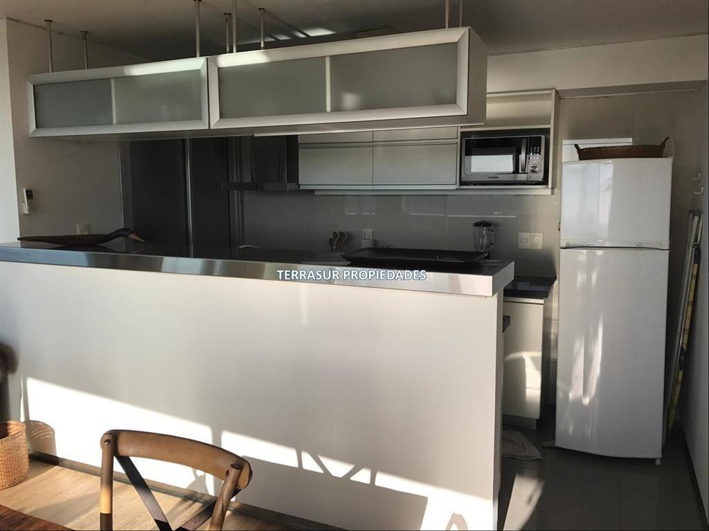 Venta con muebles apartamento de dos dormitorios/ 2 unidad