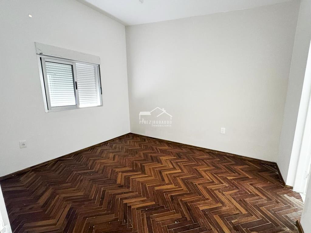 Venta apartamento de 1 dormitorio, planta baja- Carrasco No