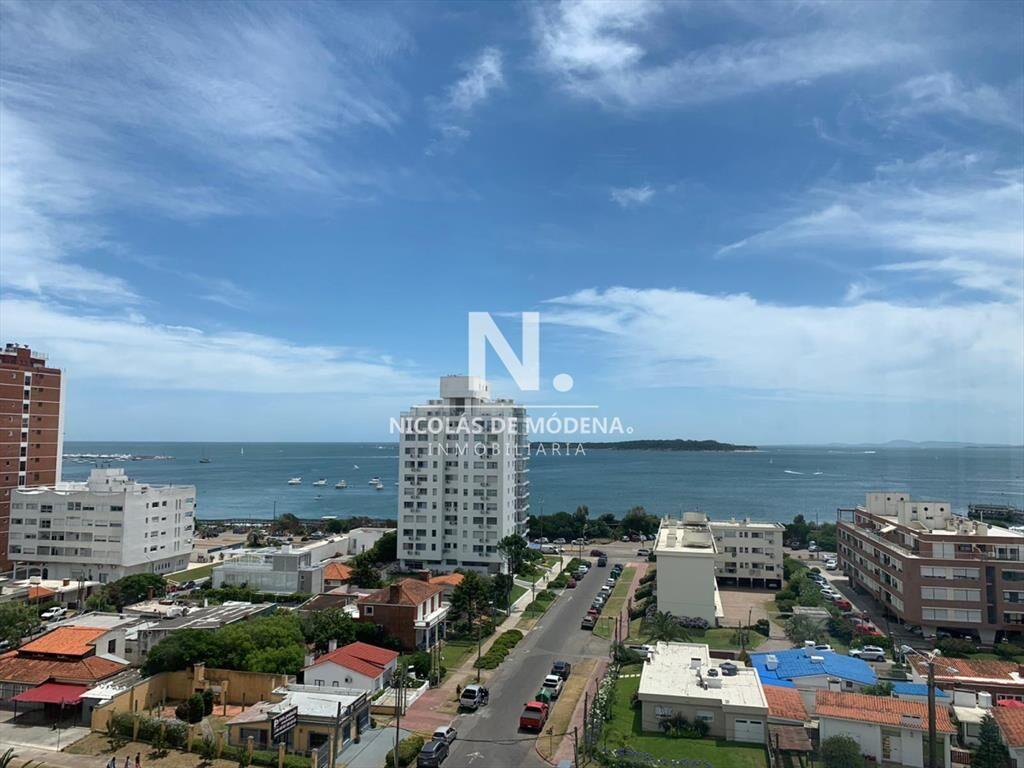 Se vende apartamento de 3 dormitorios más en del