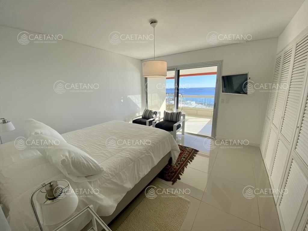 Venta apartamento 4 dormitorios playa mansa Punta