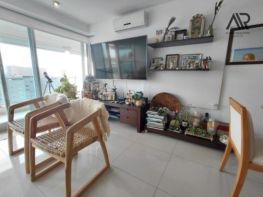 Apartamento en venta c/ cochera en Playa Mansa
