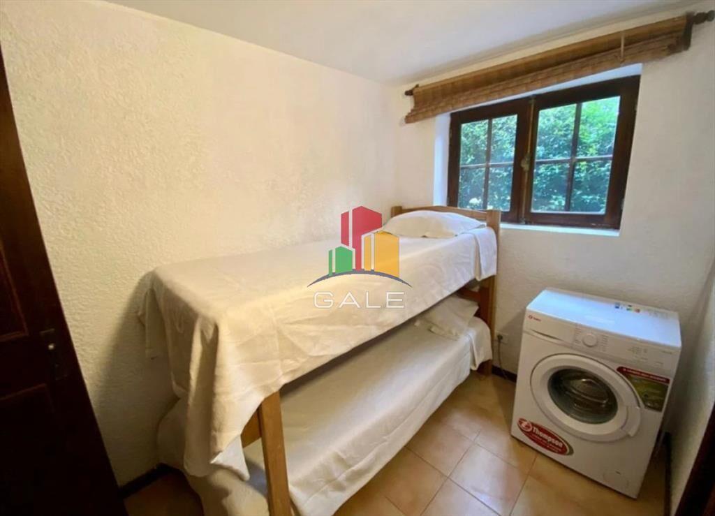En venta casa de 5 dormitorios, con piscina, y en