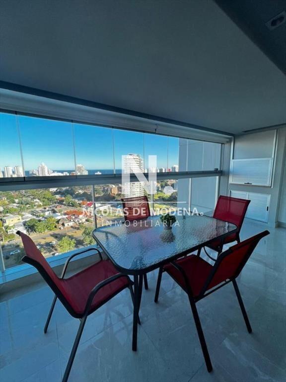 En el edificio Miami Boulevard II, increible de