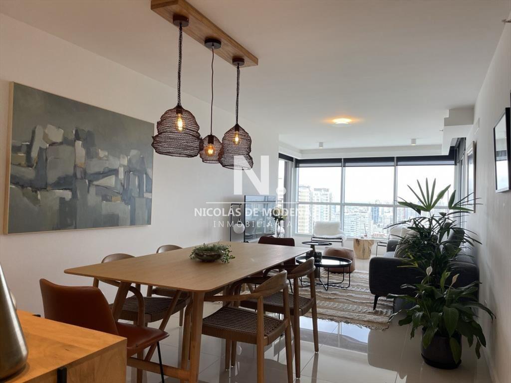 Vende apartamento de 2 dormitorios con vista al