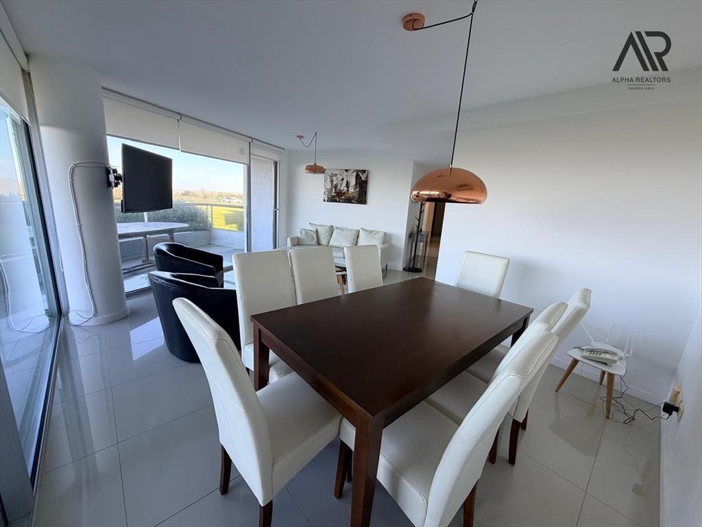 Apartamento en alquiler vista al mar c/ cochera en Pinares