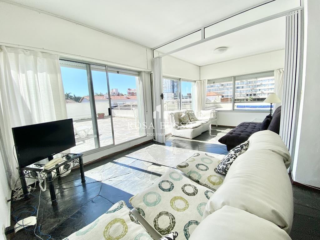 Apartamento, Alquiler, 2 dormitorios, Península, Punta del