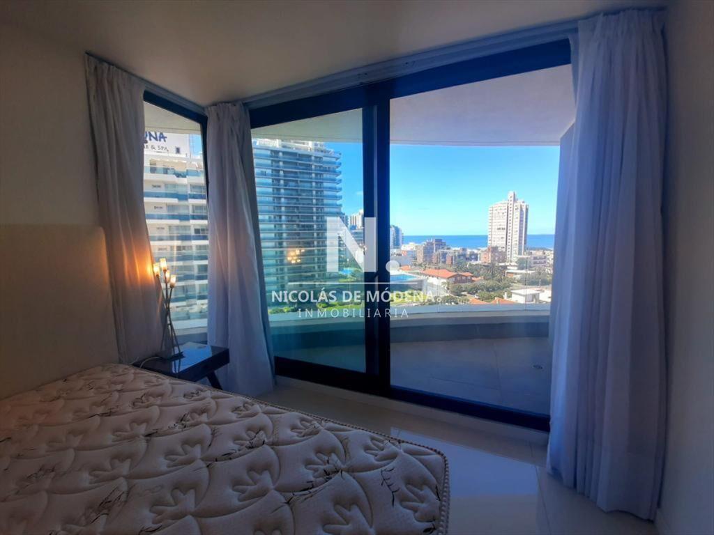 Alquiler Anual Apartamento Art Tower Punta del Este