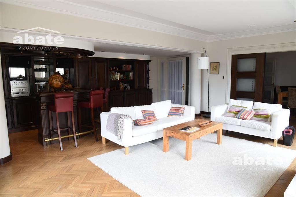 Venta apartamento de 4 dormitorios en Pocitos