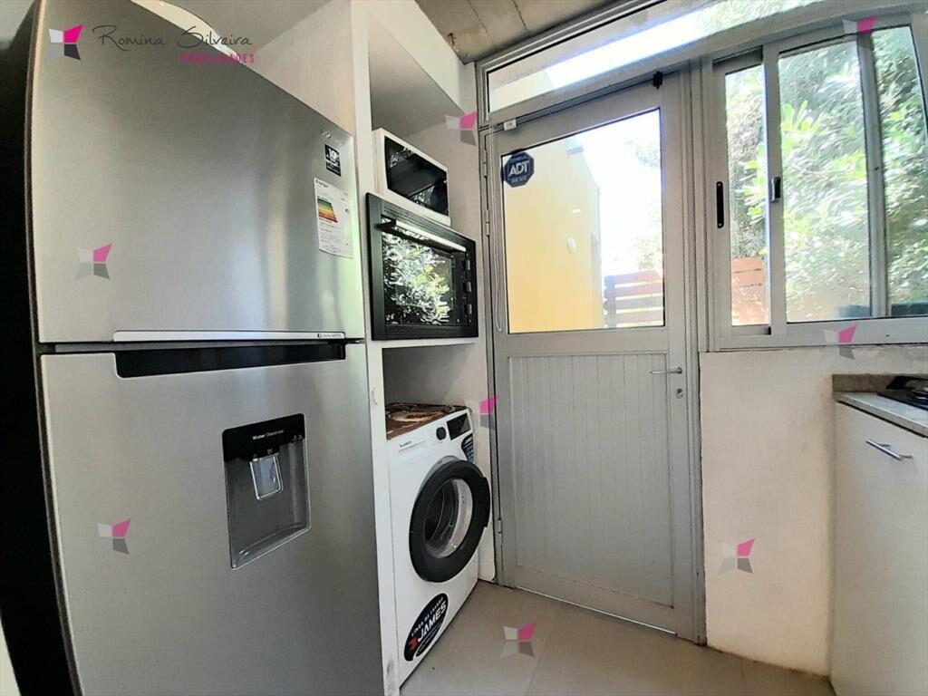 Casa de tres dormitorios a metros del mar en con