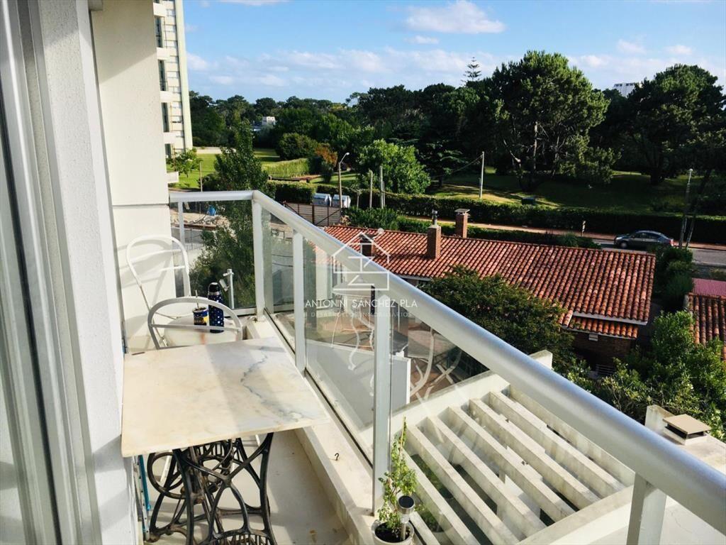 Apartamento alquiler anual 3 dormitorios
