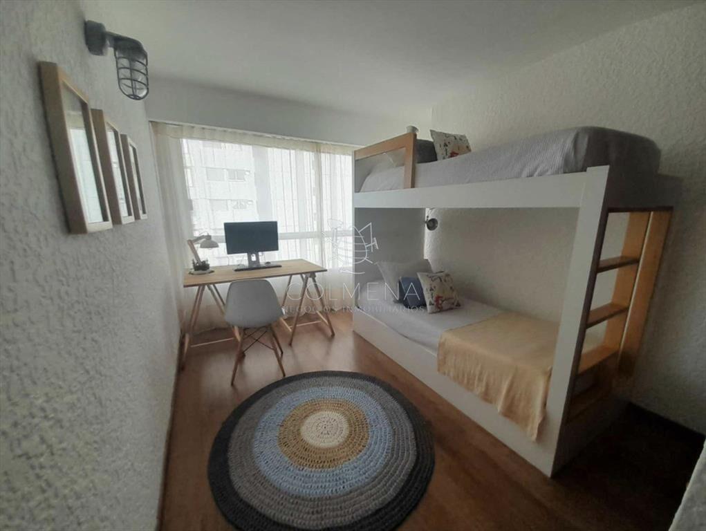 Apartamento en playa brava.