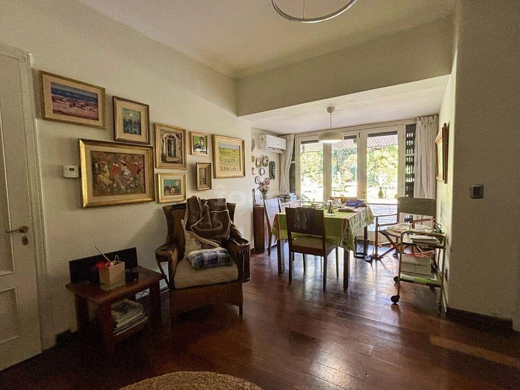 Casa en venta en el Prado, con gran jardín y piscina a metr