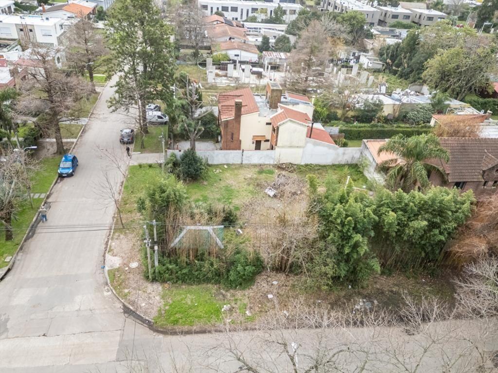 Terreno en venta de 527m2 en Carrasco Norte