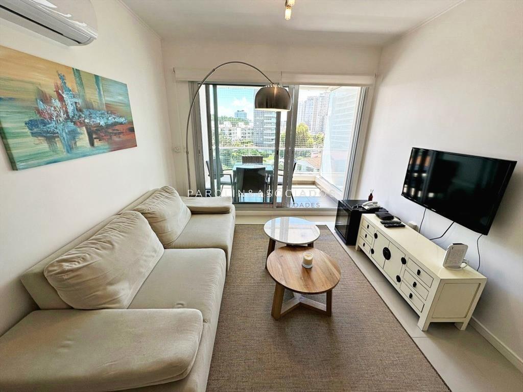 Apartamento en venta de 2 dormitorios en Wind Tower, Punta