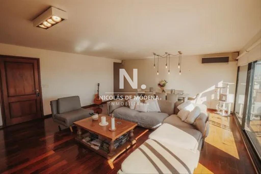 Penthouse de 4 dormitorios en Pocitos Nuevo
