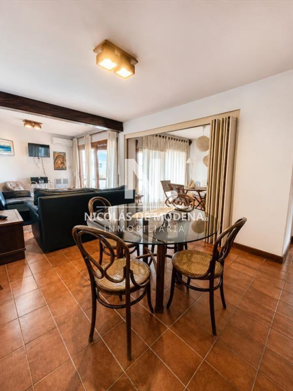 Departamento de 2 dormitorios a pasos del mar con