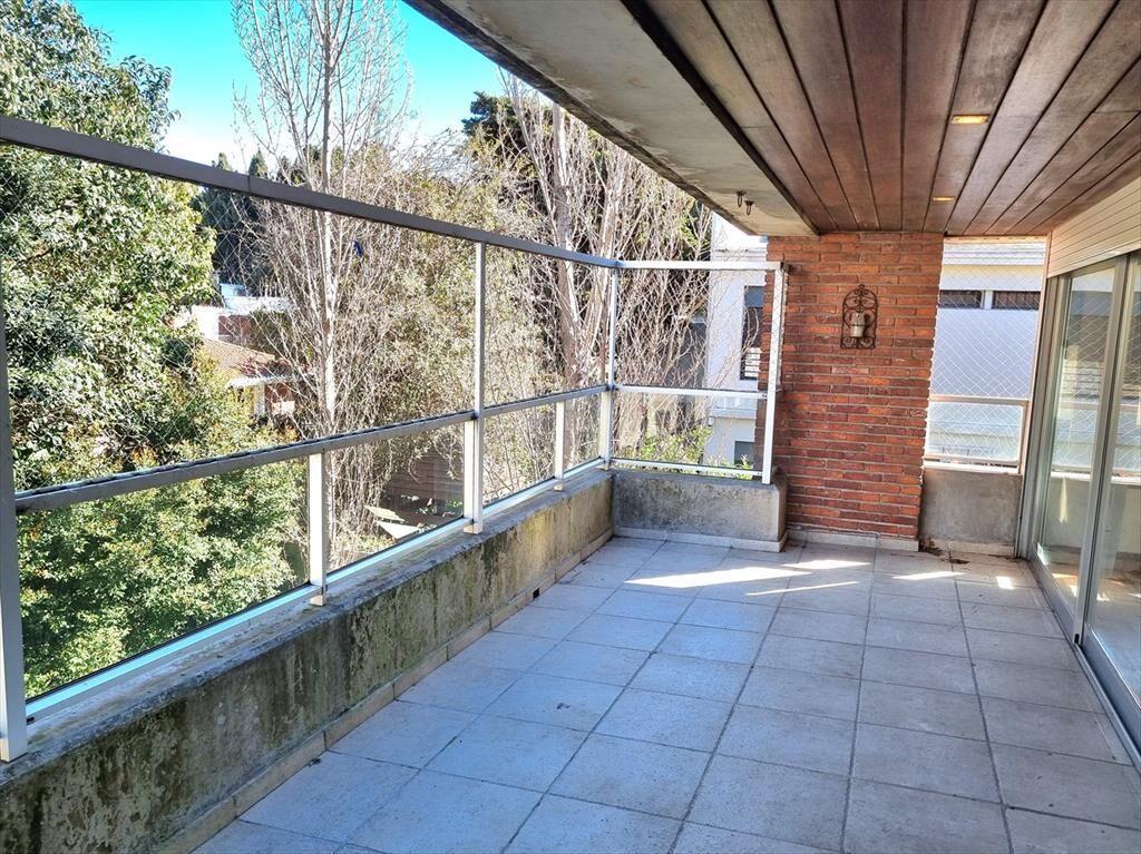 Apartamento Duplex 4 dormitorios Puerto del Buceo