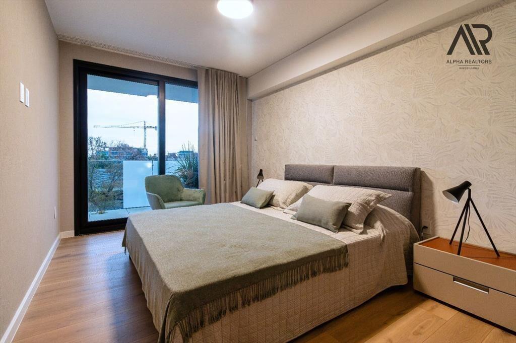 Apartamento en alquiler c/ cochera en Puerto Buceo