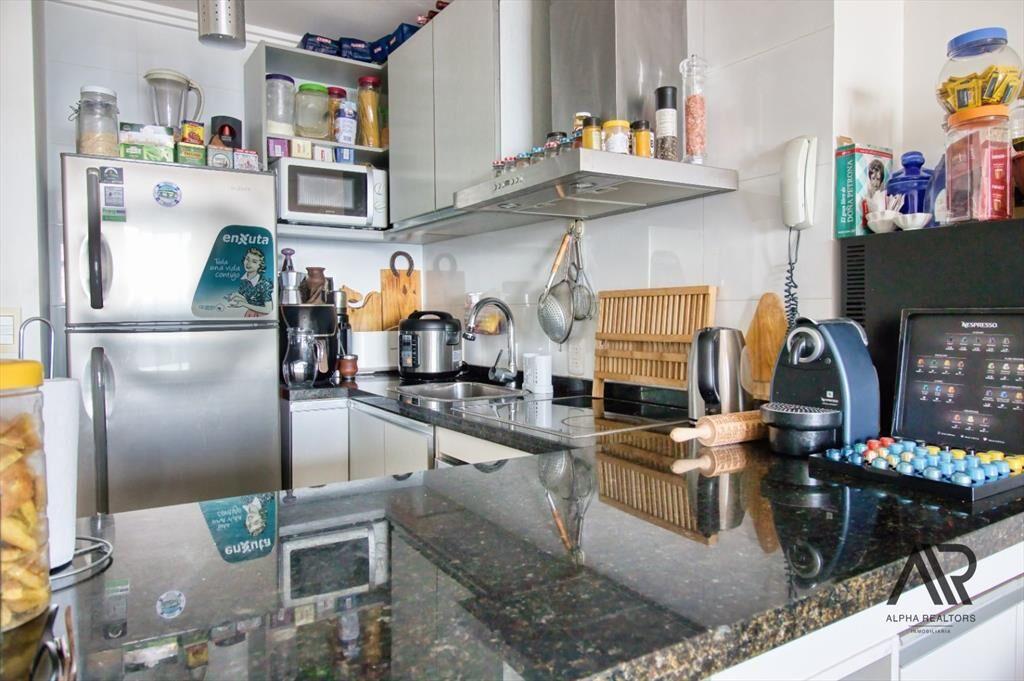 Apartamento en venta c/ cochera compartida en Malvin