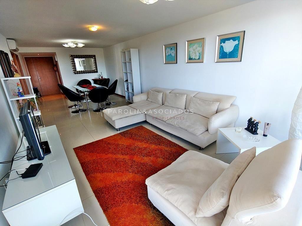Apartamento en venta de 3 dormitorios en torre Tressesenta,