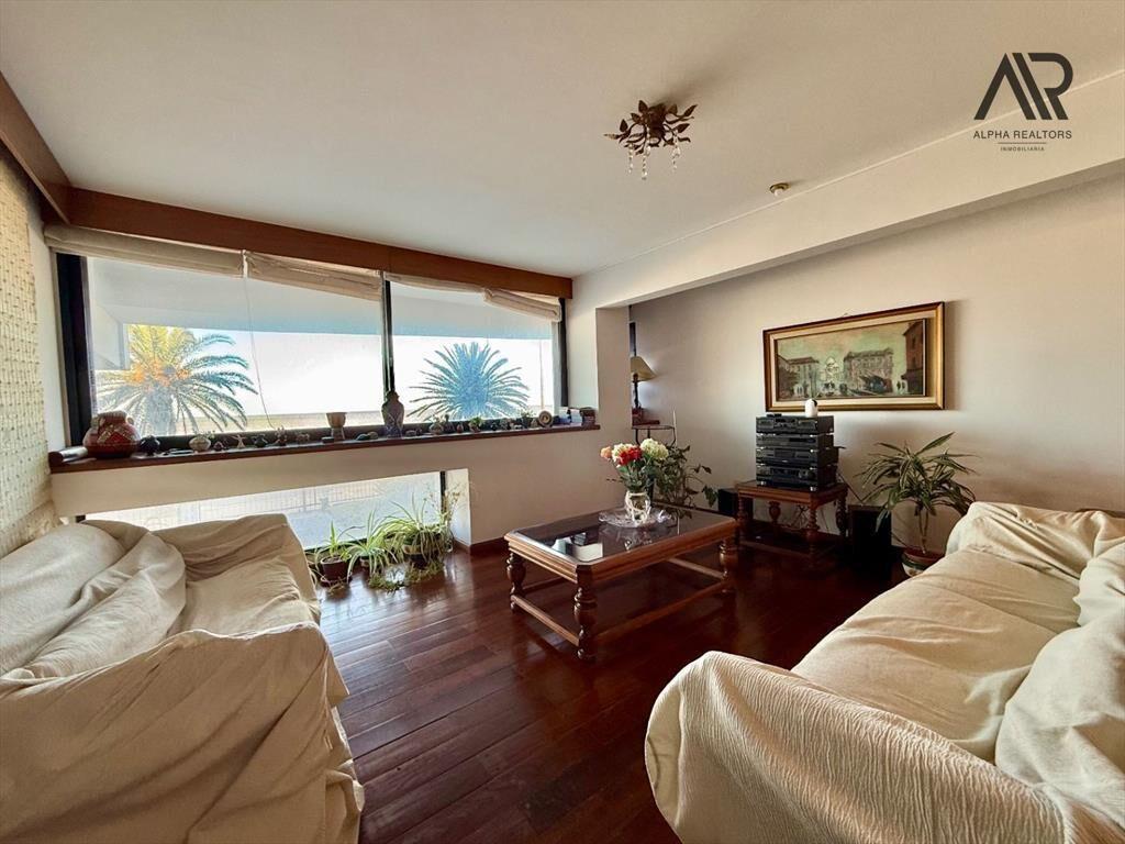 Apartamento Rambla Malvin 3 dormitorios garaje patio