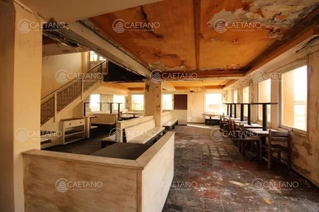 Excepcional local comercial en el corazon de del