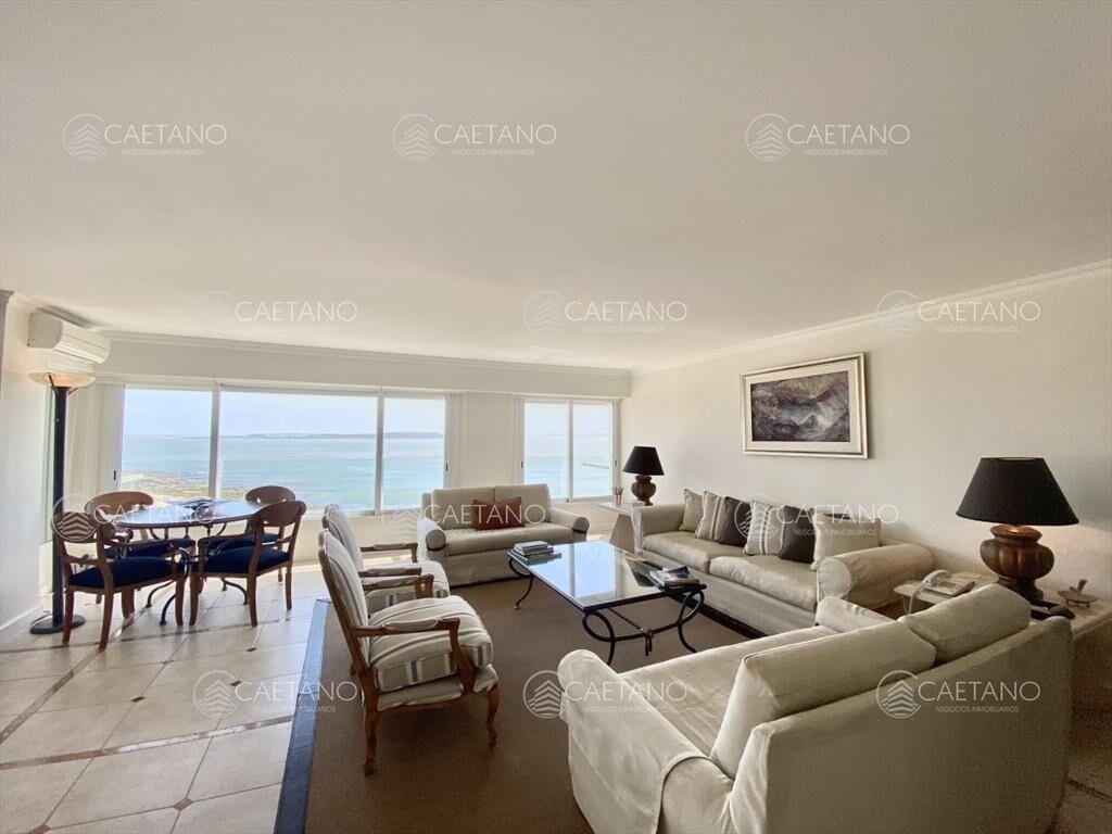 Venta apartamento 3 dormitorios. Playa mansa, del